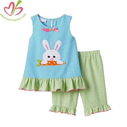 Bunny Seersucker Girls Capris Set