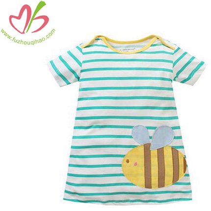 Girl's Summer Stripe T-shirt With Cute Bee Applique